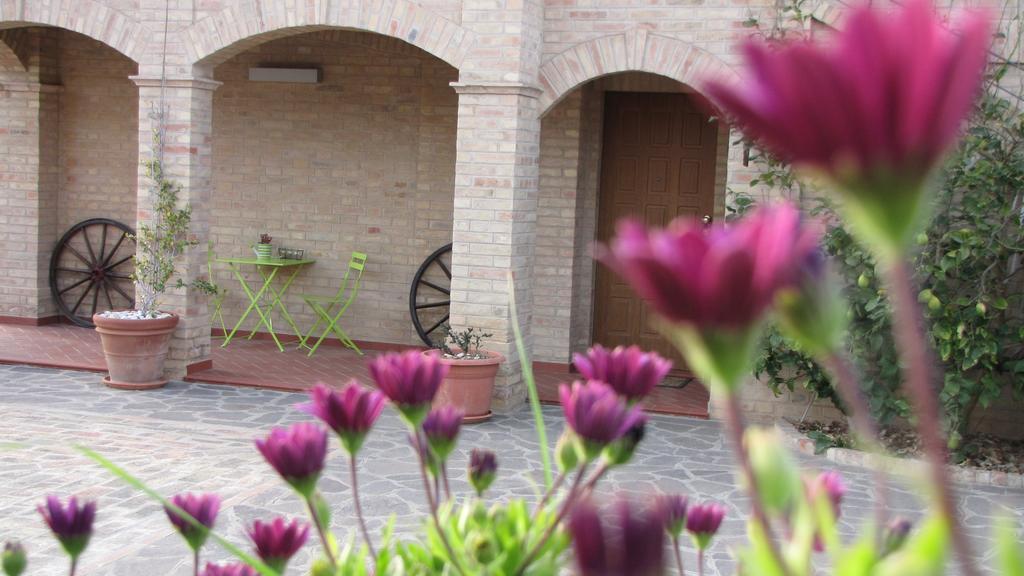 Bed And Breakfast Aratro & Rosmarino Civitanova Marche Exterior foto