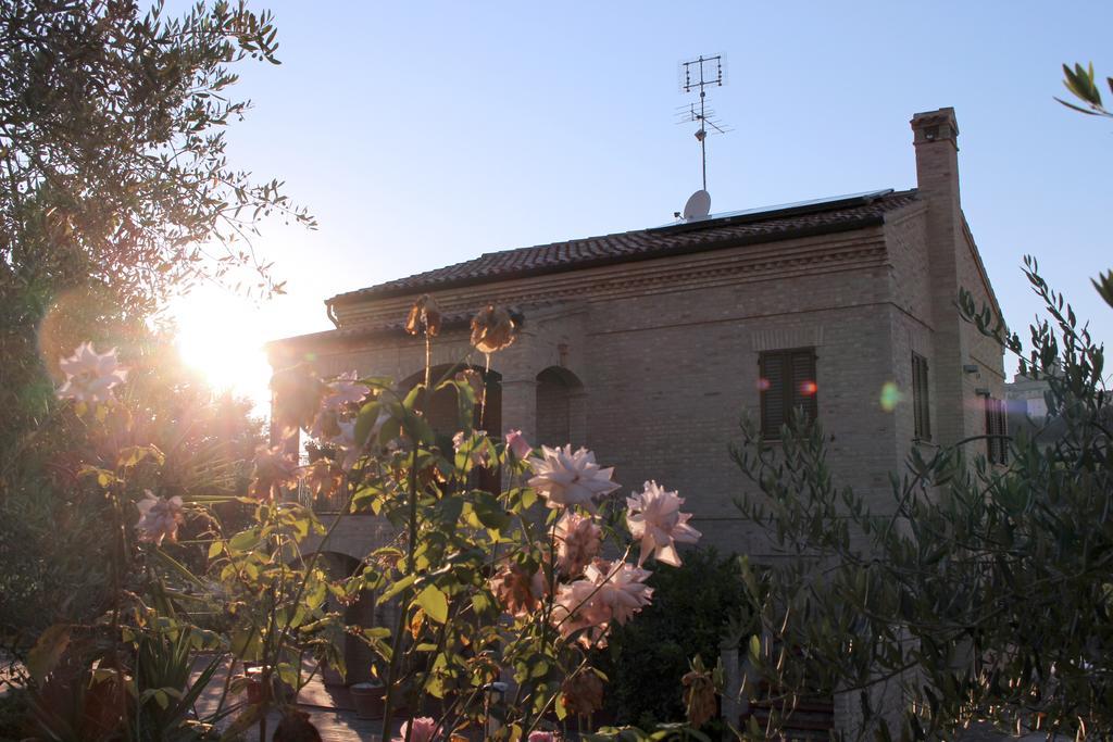Bed And Breakfast Aratro & Rosmarino Civitanova Marche Exterior foto