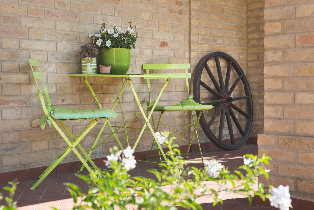 Bed And Breakfast Aratro & Rosmarino Civitanova Marche Exterior foto