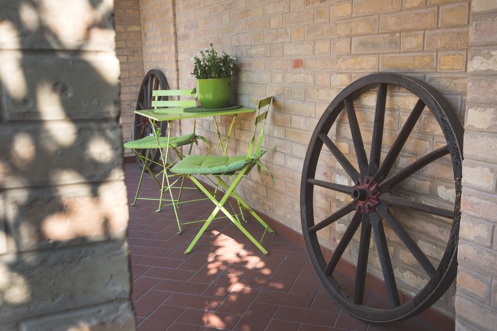 Bed And Breakfast Aratro & Rosmarino Civitanova Marche Exterior foto